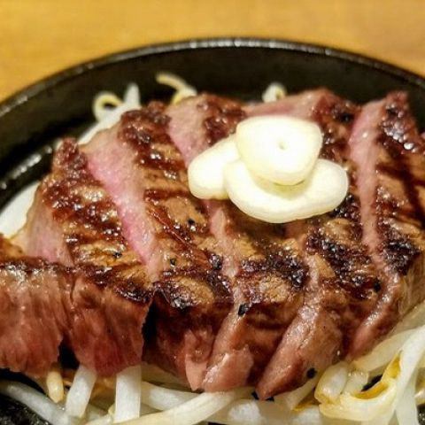 Specially selected Wagyu beef! Delicious and acclaimed "Wagyu Teppanyaki Mini Steak"