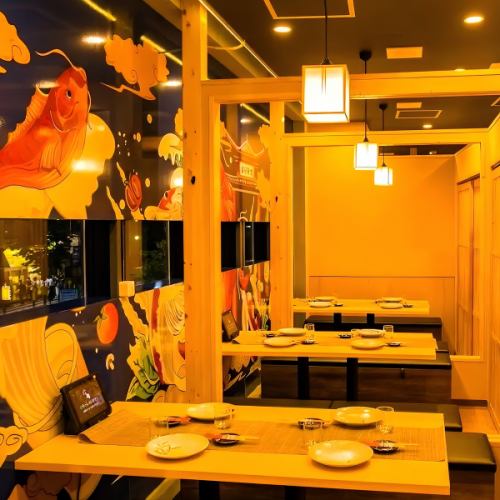 <p>町田駅より徒歩3分!!全90席の大型店の当店は個室を多数ご用意しております♪個室席は4名様よりご利用いただけます!!個室席は数に限りがあるのでご希望のお客様はご予約の際に個室席を利用希望する旨スタッフへお伝えください!!お得なクーポンも多数ご用意!!町田エリアでのデートや女子会、飲み会に◎</p>