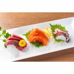 Assortment of 3 kinds of sashimi
