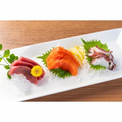 Assortment of 3 kinds of sashimi