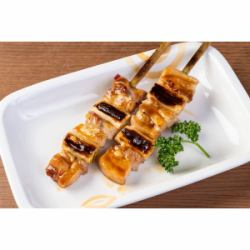 Chicken thigh skewers (2 skewers) / Chicken and green onion skewers (2 skewers) / Chicken meatball skewers (2 skewers) / Chicken neck skewers (2 skewers) - various types