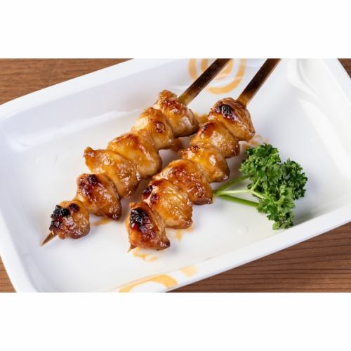 Chicken gizzard skewers (2 skewers) / Chicken tail skewers (2 skewers) / Chicken skin skewers (2 skewers) / Chicken heart skewers (2 skewers) - various types