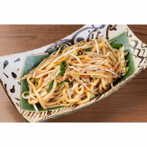 Various types of fried udon/fried noodles