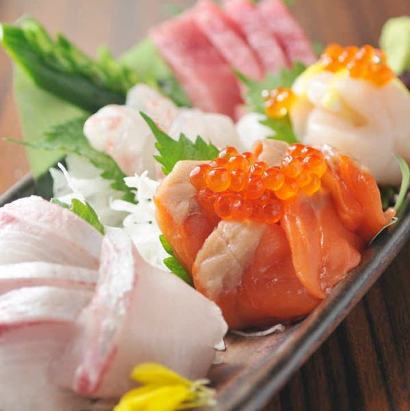 [Fresh fish sashimi] We provide seasonal fish sent directly every morning.