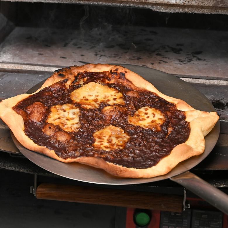 Bolognese pizza