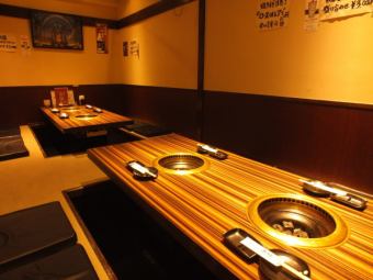 足を延ばして寛げる掘りごたつ。お子様連れ歓迎☆