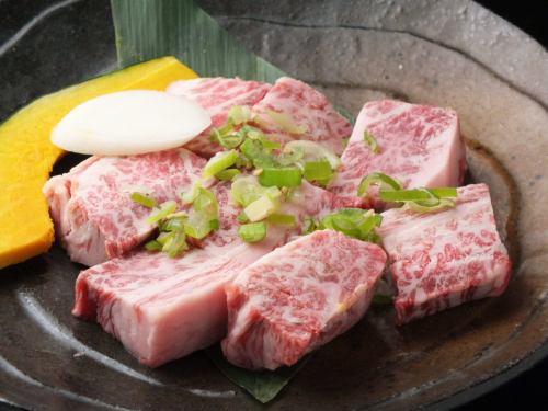 上タン塩／タンモト／黒毛和牛上タン塩／和牛カルビ／中落ちカルビ／和牛ロース