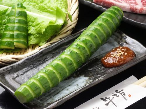 チャンジャ／韓国風ヤッコ／豚足／一本キューリ