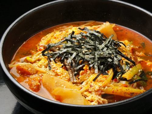 めん（温／冷／ビビン）／うどん（カルビ／テグ）／塩テールラーメン