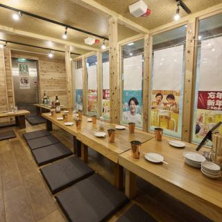 【대형 개인실】약 30분까지 가능한 대형 개인실도 있습니다♪테이블끼리는 연결해 긴 테이블에도 대응 가능.다다미 방에서 여유롭게 부디.