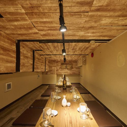 【중형 개인실】 초중규모 연회에 추천하는 최대 16 명까지 OK 개인실도 있습니다.한정 1 실이므로 예약은 서둘러!