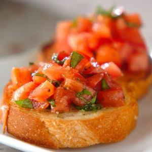 ● Uncured ham and tomato bruschetta ●