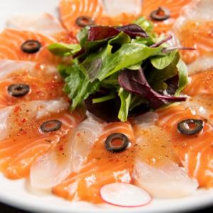 Salmon carpaccio