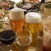 <無限暢飲> 生啤酒等約80種飲品，3小時1600日圓♪