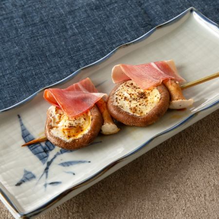 春香菇、火腿和奶油起司串