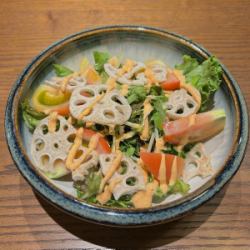 爽脆莲藕沙拉配明太子和蛋黄酱