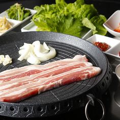 Weekdays only, reservation required [All-you-can-eat samgyeopsal and drink for 120 minutes] 5,000 yen (tax included) (500 yen discount when showing student ID)