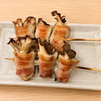 豬肉裹舞茸菇串（2串）