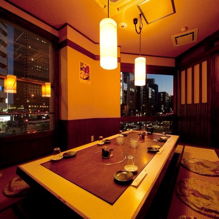 Private room with sunken kotatsu table ■ Enjoy a relaxing banquet in comfort.