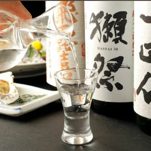 We have a wide selection of local sake brands from all over the country, so you can enjoy delicious sake with tasty side dishes!