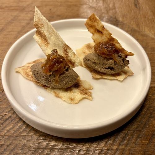和牛レバーパテ 淡路島産玉葱のメルメラーダ 1p