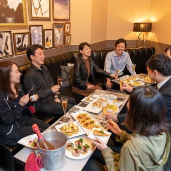 We have complete private room seats that can accommodate up to 12 people! Enjoy as much as you want without worrying about the surroundings! You can also use it as a private space with friends and loved ones ♪ * Charge fee for private room use Will be charged separately (included in the price during the course) Please contact the store for details!