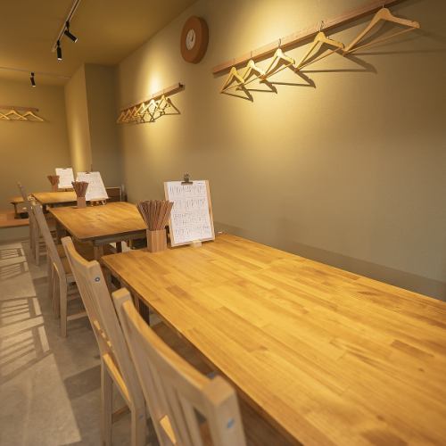 <p>ご友人との飲み会や女子会、会社の歓送迎会など幅広いシーンに対応。周囲を気にせずにおしゃべりとお食事を愉しめる、程よいプライベート感が魅力です。誕生日や記念日といった大切な日も、肩肘張らずに過ごせる快適な空間が楽しい時間を演出します♪</p>