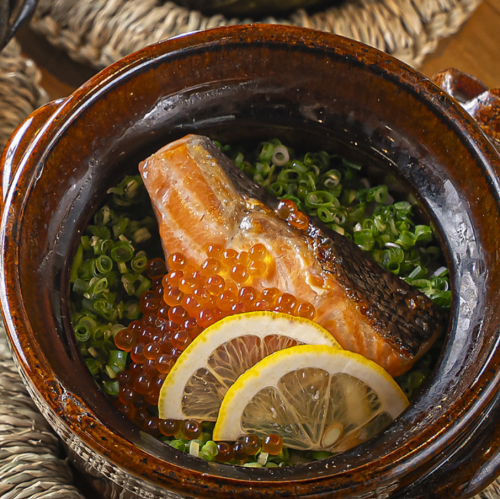 葱たっぷりサーモンイクラ土鍋ご飯