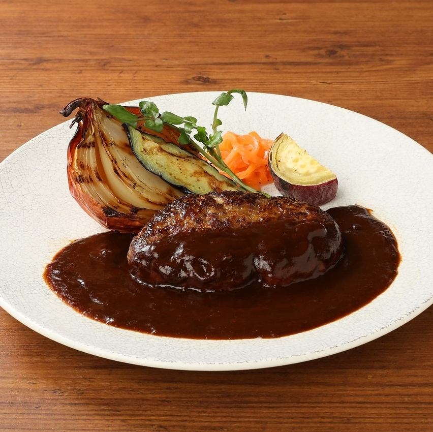 洋食ランチとビールなどお好きなビールやお酒をお楽しみください