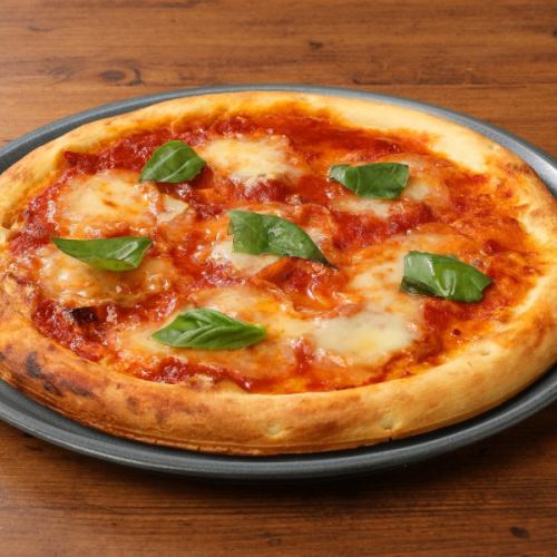 フレッシュバジルとモッツァレラチーズのマルゲリータ