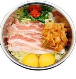 12th Shogun Ieyoshi [with pork and kimchi]