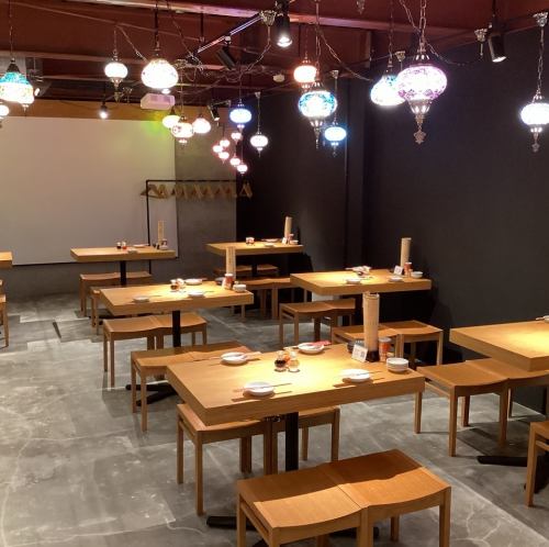 플로어 최대 60명까지