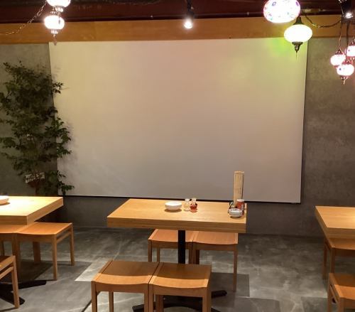 대형 스크린 도입!