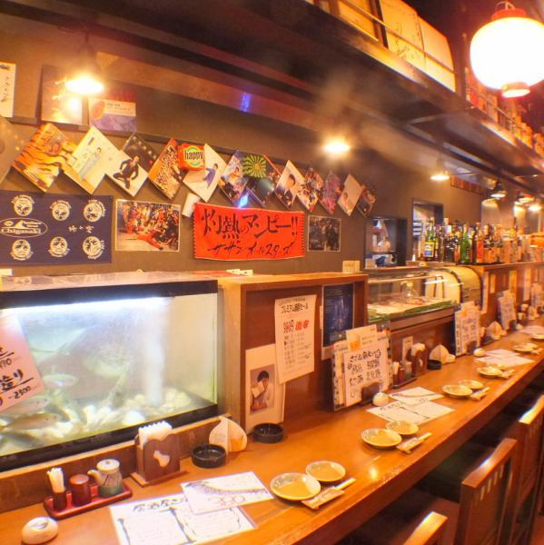 The counter seats filled with Southern goods are a masterpiece! It is a very popular seat for deep-rooted fans ♪ Also for returning to work or on a date ★ Izakaya / Ebina / All-you-can-drink / Hot pot / Birthday / Women's association / Charter / Zashiki / Digging Gotatsu