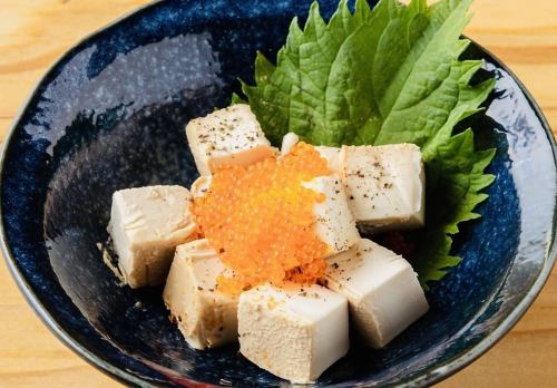 漬けクリームチーズとび子のせ