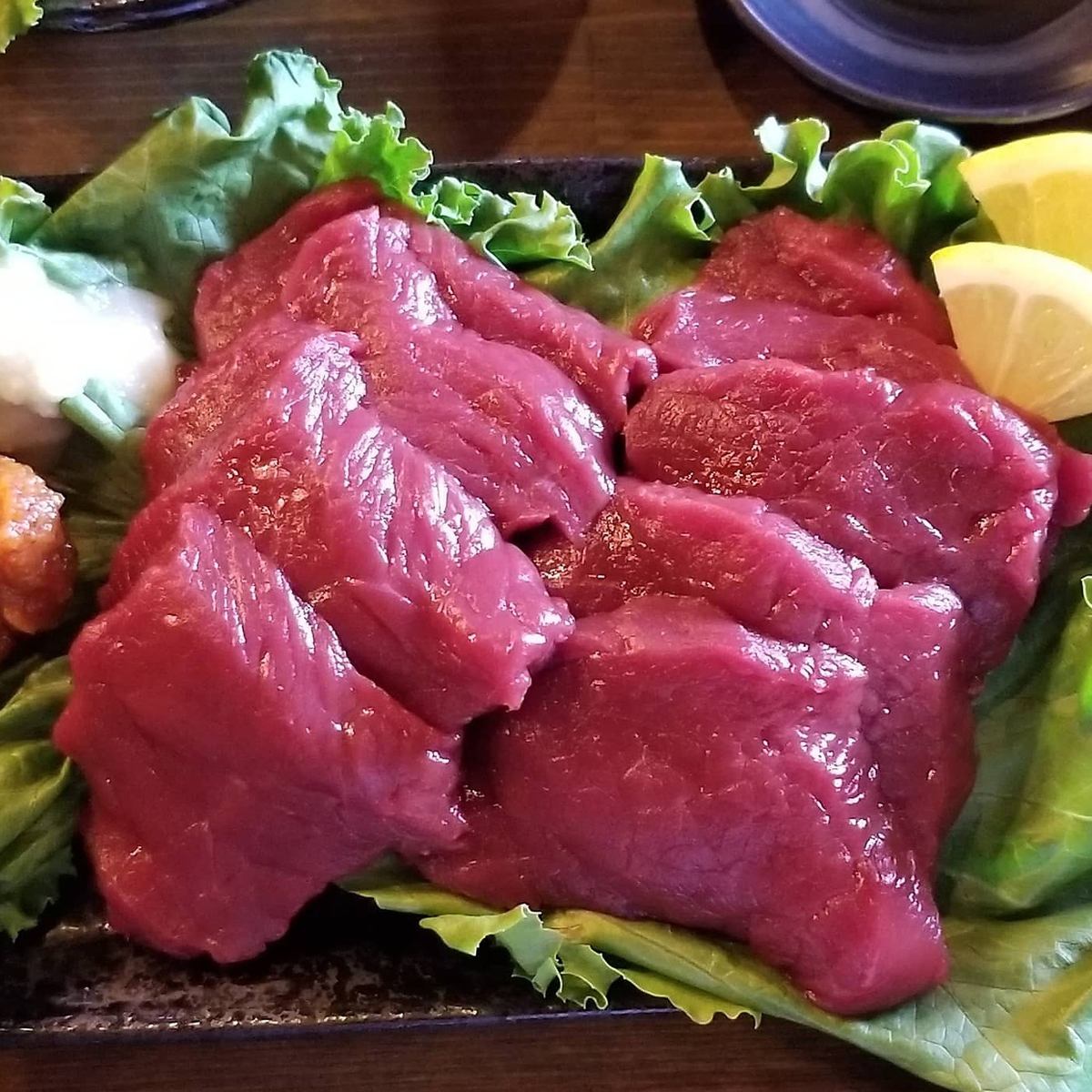 【大阪・高槻】稀少!福島県産会津馬刺しございます♪摂津富田で美味しいジビエをぜひ!