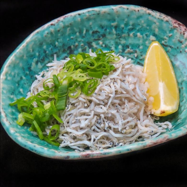 蕎麦米の釜揚げしらすがけ