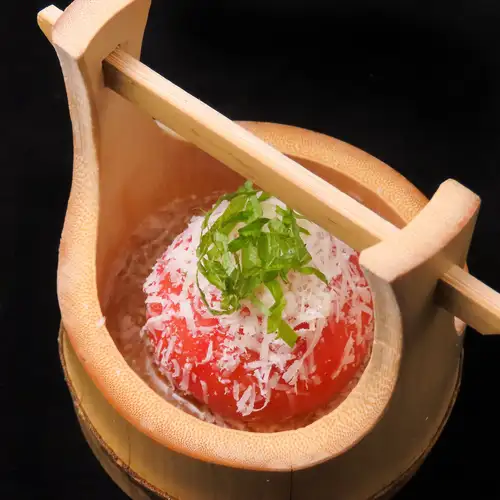 竹筒仕立ての土佐酢トマト