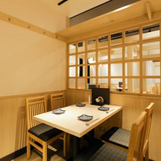 It can be used in various situations such as entertaining.We have open tables that are perfect for banquets ♪ The newly renovated and beautiful interior is a clean and relaxing space where you can relax. .It's great that you can enjoy seafood and meat with the all-you-can-drink option on the day♪ [Umeda All-you-can-drink Banquet Seafood and Meat]