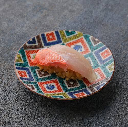 Golden-eyed snapper, blackthroat seaperch