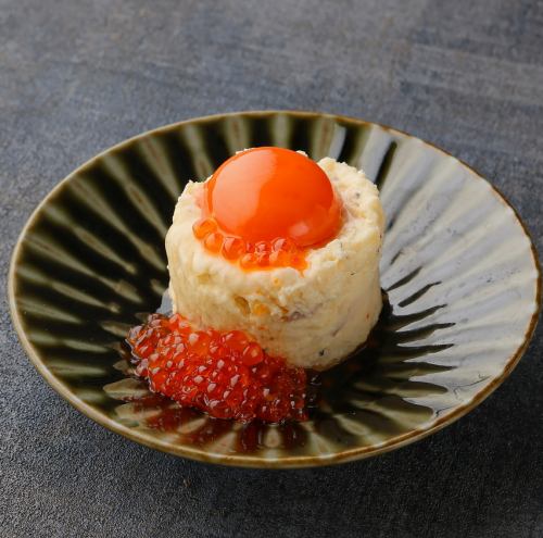 Eye-catching potato salad with salmon roe