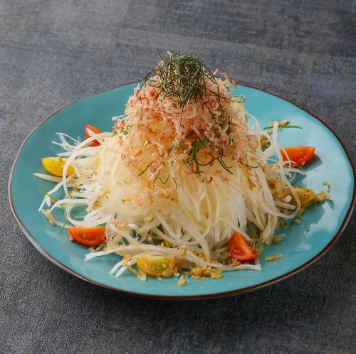 Crispy Whitebait and Daikon Radish Salad