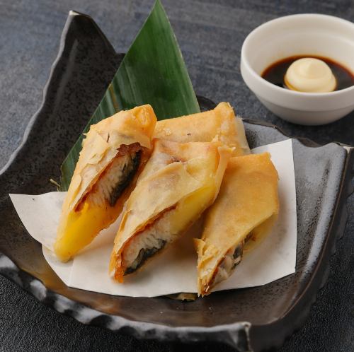 Eel and cheese spring rolls