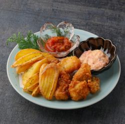 フィッシュ＆チップス　２種ソース添え