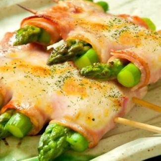 Baked cheese wrapped in asparagus bacon