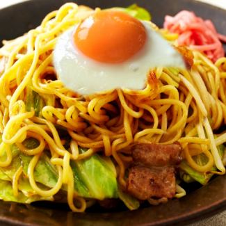 Stall-style fried egg noodles with sauce