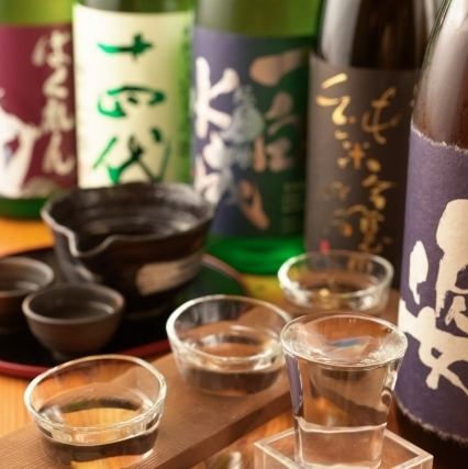 新潟県の有名銘柄酒に加え、日本各地の厳選された日本酒が集う。