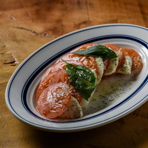 モッツァレラチーズのカプレーゼ