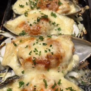 バーナ貝のウニチーズ焼き 2個