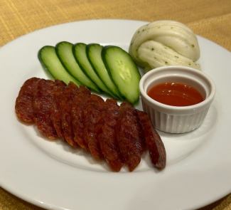 台灣炸香腸配饅頭